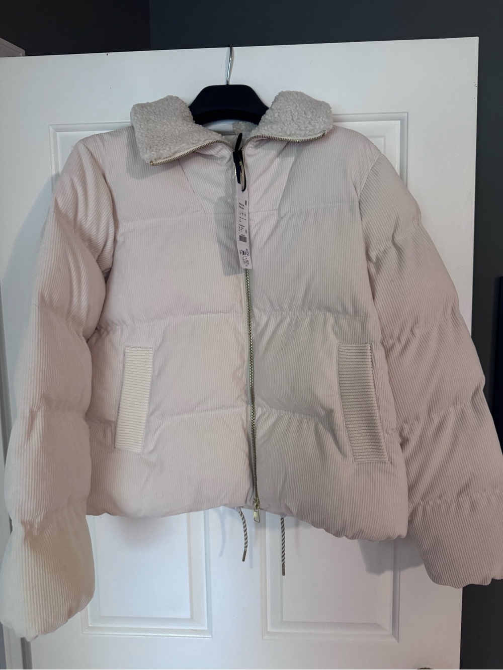 Varley Cream Corduroy Quilted Puffer Jacket - Picture 4 of 6